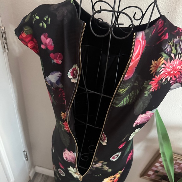 Ted Baker Cathina Floral Print Sheath Dress 3 - Picture 5 of 7